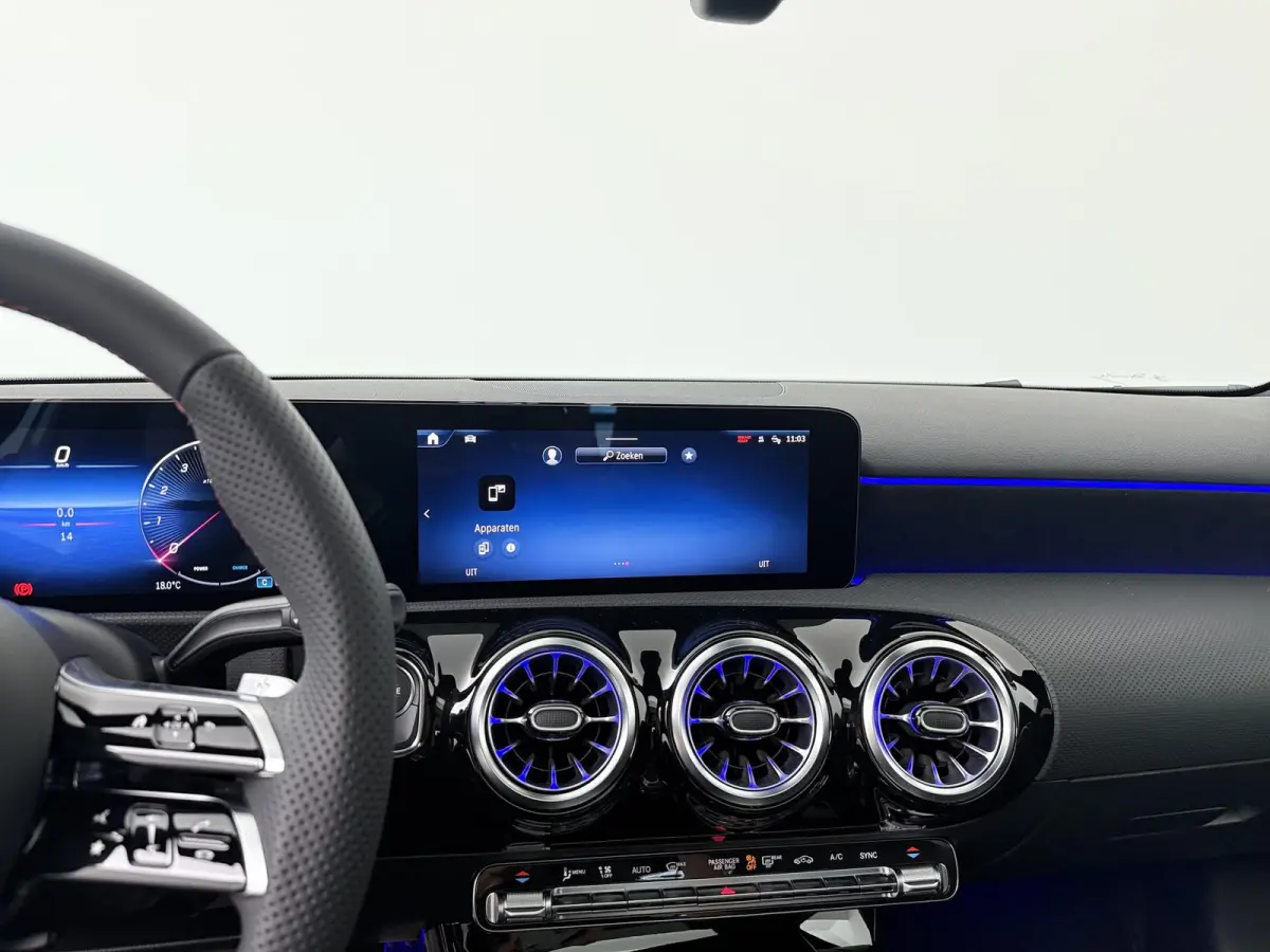 180 Business Solution AMG | Night | Panoramaschuifdak | Sfeerverlichting | Achteruitrijcamera | MULTIBEAM LED | Stoelverwarming |