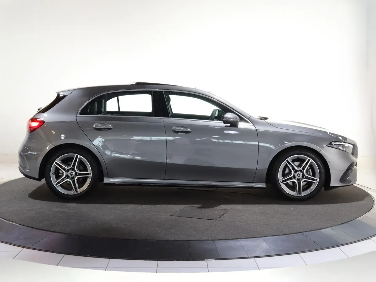 180 Business Solution AMG | Panoramaschuifdak | Stoelverwarming | Achteruitrijcamera |  MULTIBEAM LED |