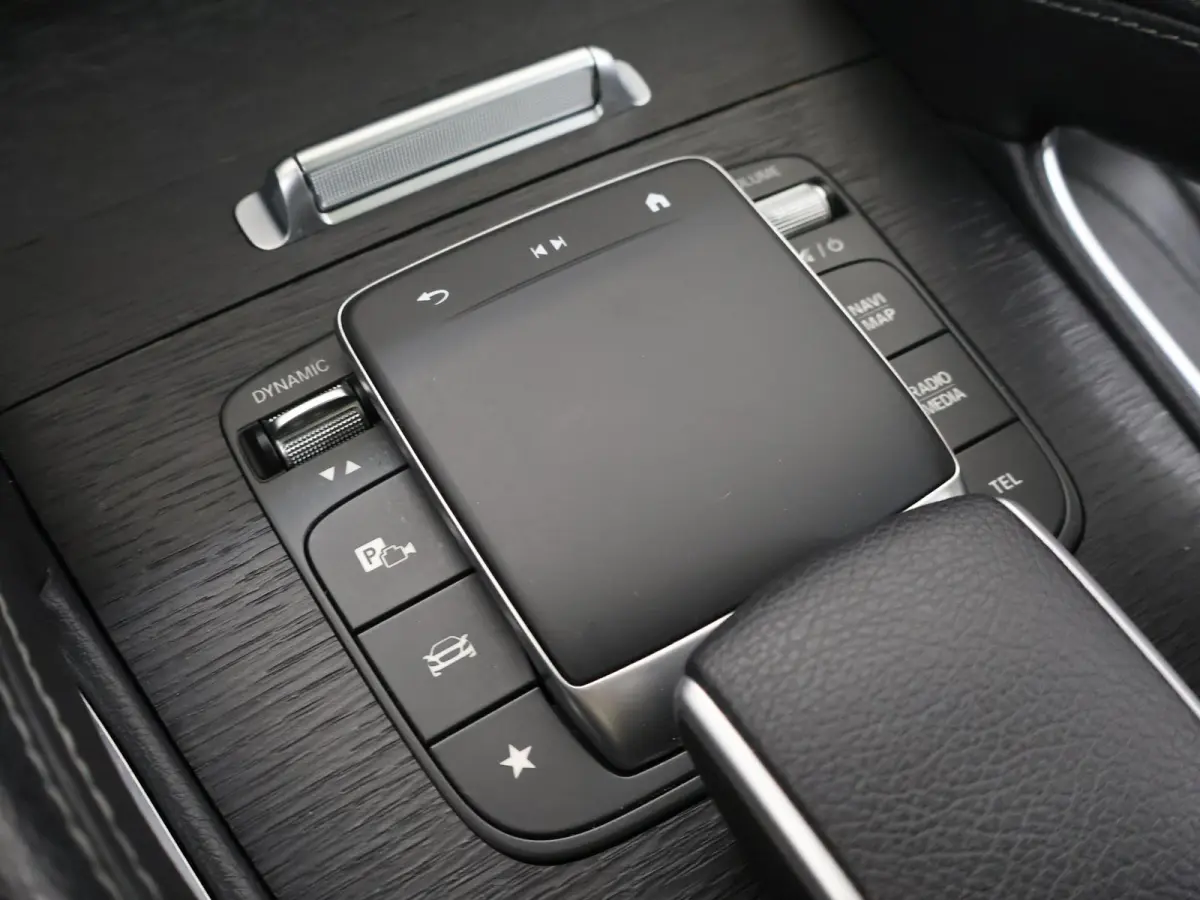 350 de 4MATIC AMG Line Premium Plus | Panoramadak | Luchtvering | Burmester | Treeplanken | Trekhaak | Nappaleder |