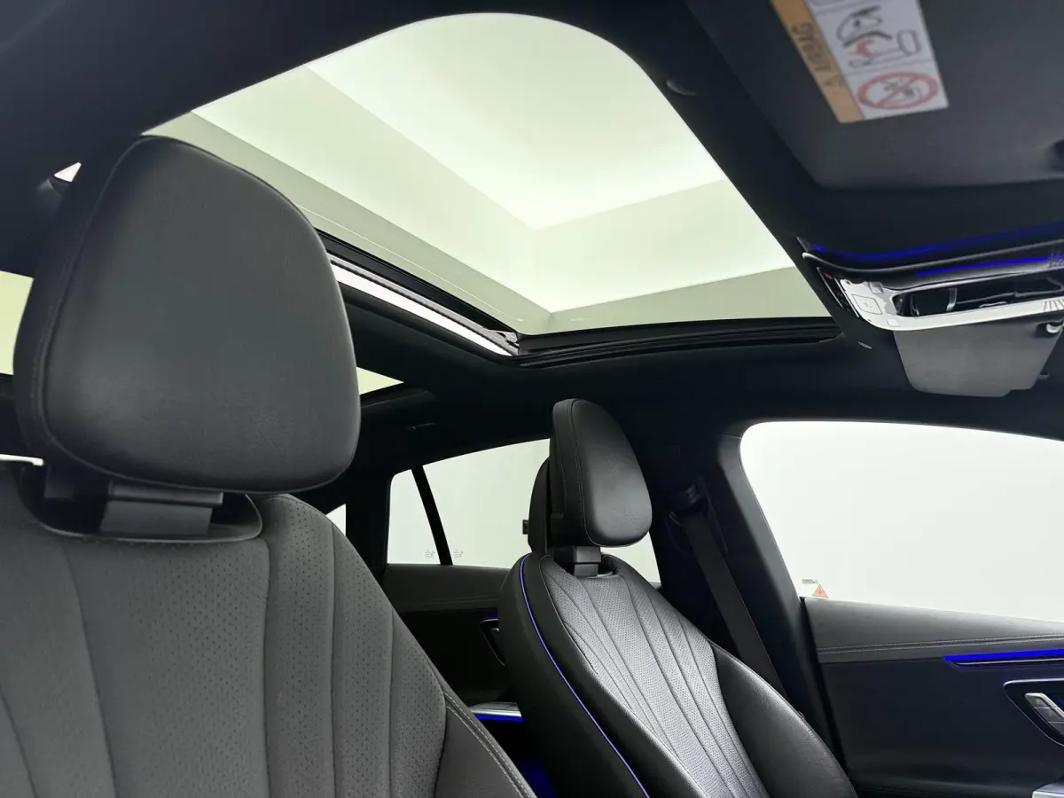 350+ Launch Edition Luxury Line 91 kWh | Luchtvering | Burmester | Head Up display | Panoramadak | HD Led koplampen | Memory | 360 graden camera | Actieve sfeerverlichting |