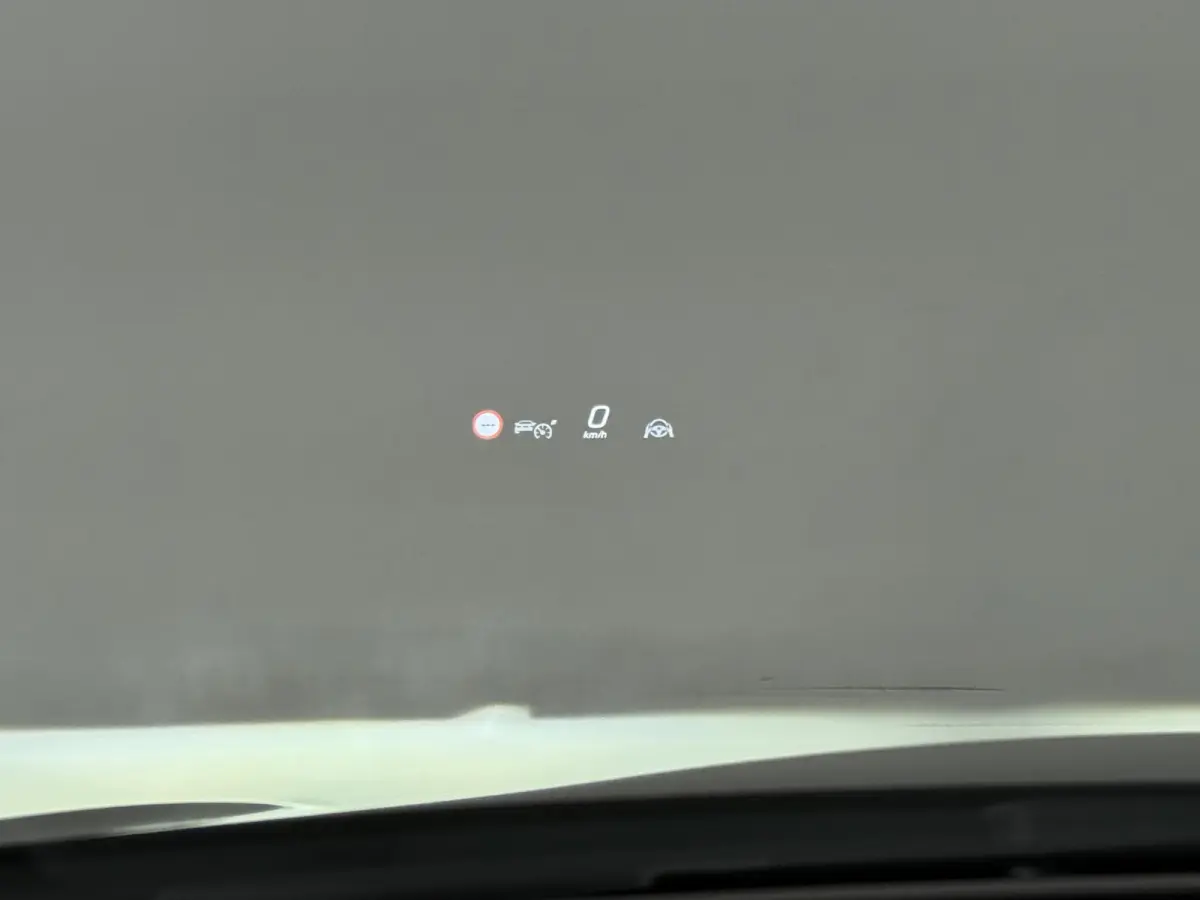 350+ Launch Edition Luxury Line 91 kWh | Luchtvering | Burmester | Head Up display | Panoramadak | HD Led koplampen | Memory | 360 graden camera | Actieve sfeerverlichting |