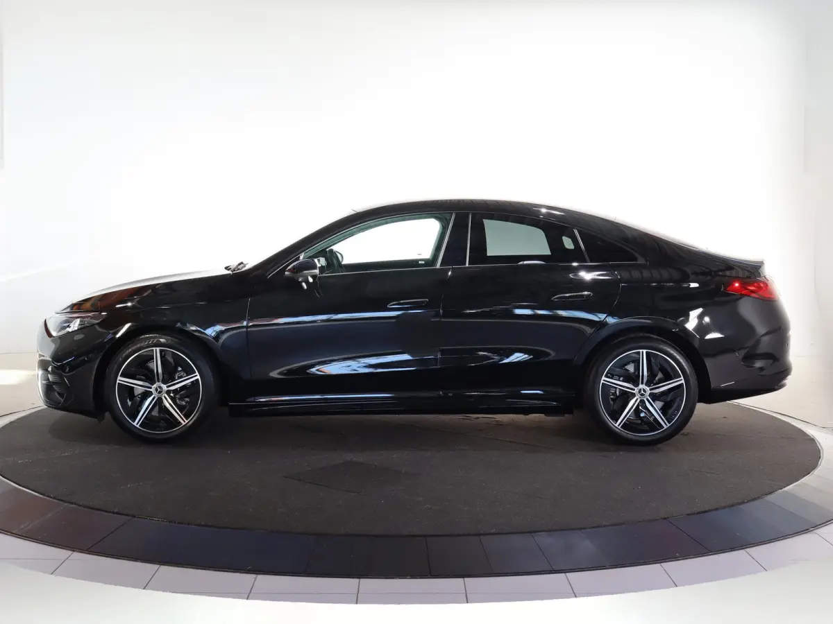 250+ Launch Edition 85.5 kWh | Night | Panoramadak | Stoelverwarming | DISTRONIC | Achteruitrijcamera | Dodehoekassiste