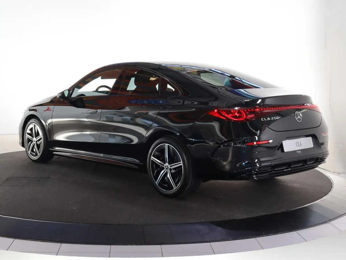 250+ Launch Edition 85.5 kWh | Night | Panoramadak | Stoelverwarming | DISTRONIC | Achteruitrijcamera | Dodehoekassiste