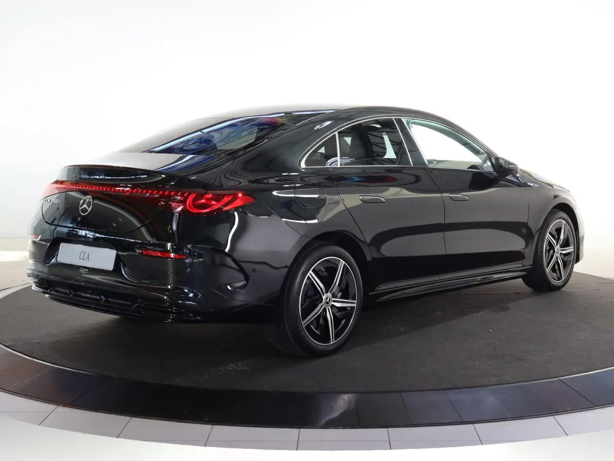 250+ Launch Edition 85.5 kWh | Night | Panoramadak | Stoelverwarming | DISTRONIC | Achteruitrijcamera | Dodehoekassiste