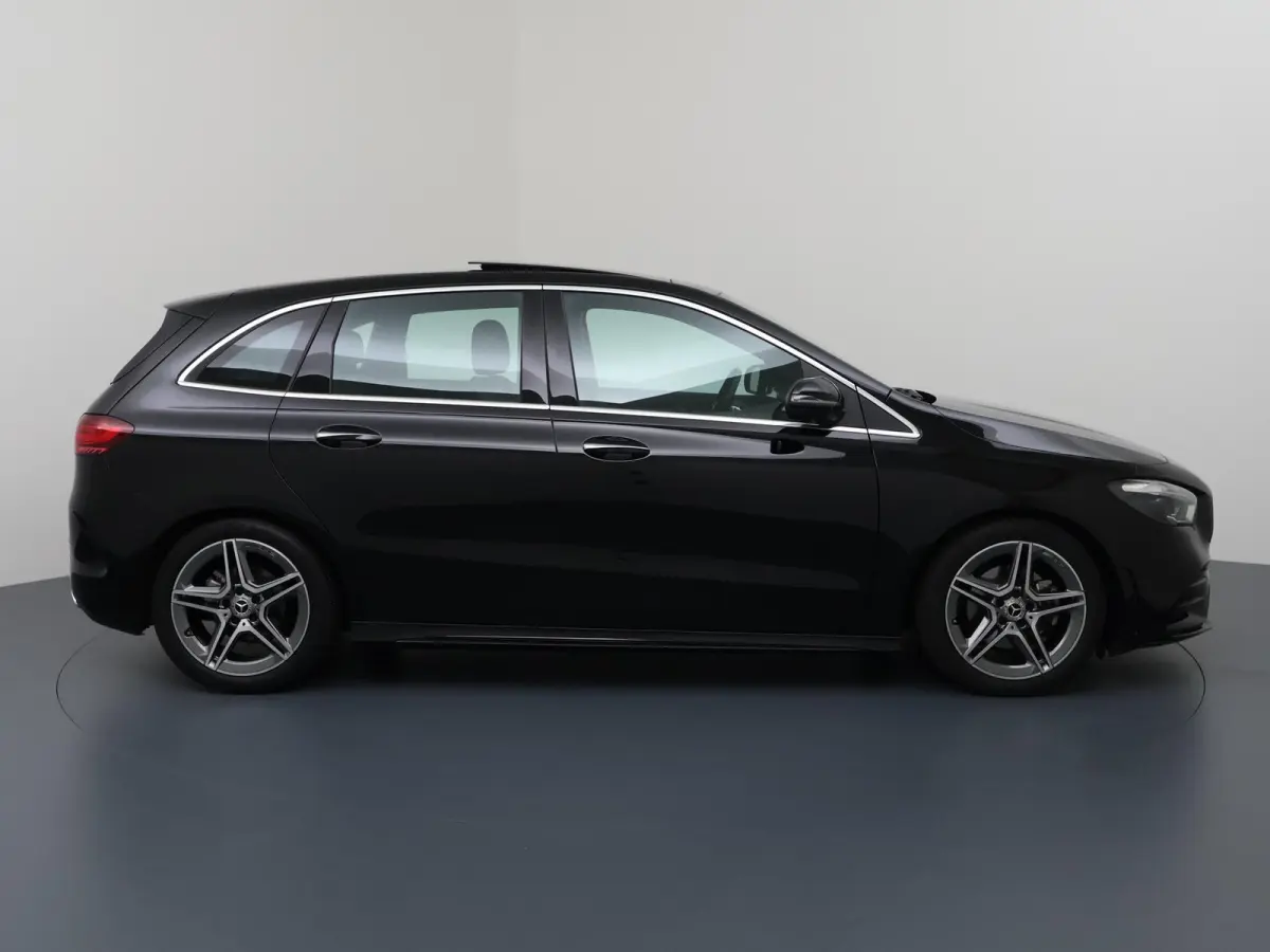 180 Star Edition AMG | Panoramadak | Trekhaak | Multibeam LED | Memory | Winterpakket | Keyless |