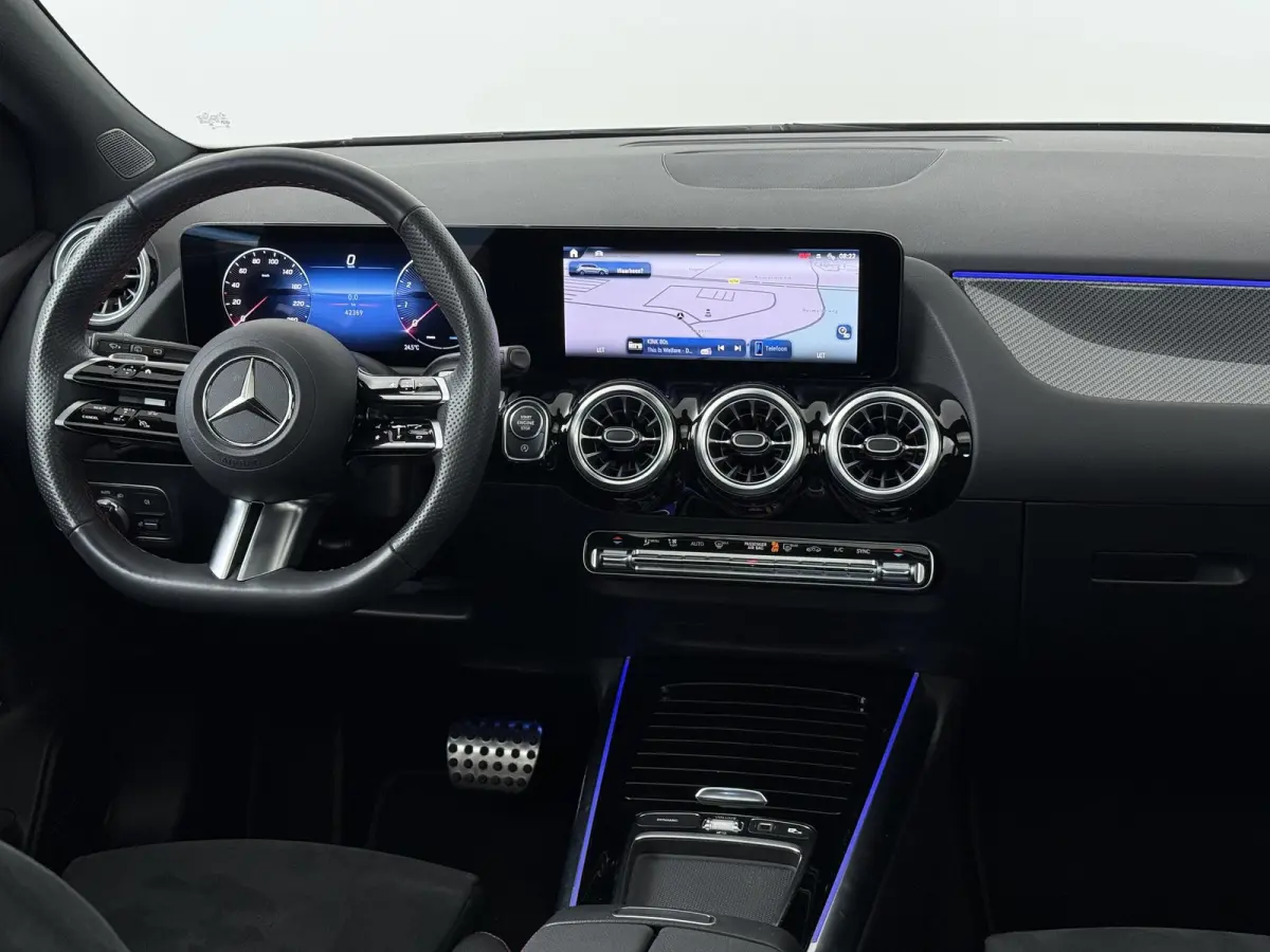 180 Star Edition AMG | Panoramadak | Trekhaak | Multibeam LED | Memory | Winterpakket | Keyless |