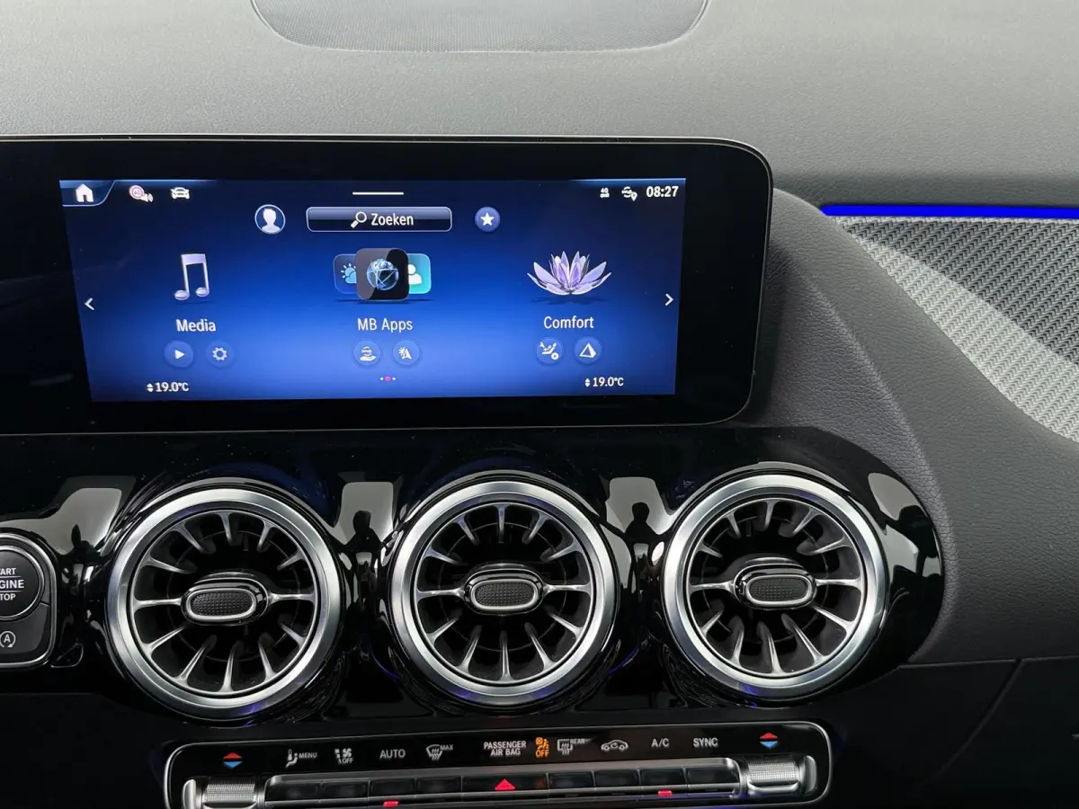 180 Star Edition AMG | Panoramadak | Trekhaak | Multibeam LED | Memory | Winterpakket | Keyless |