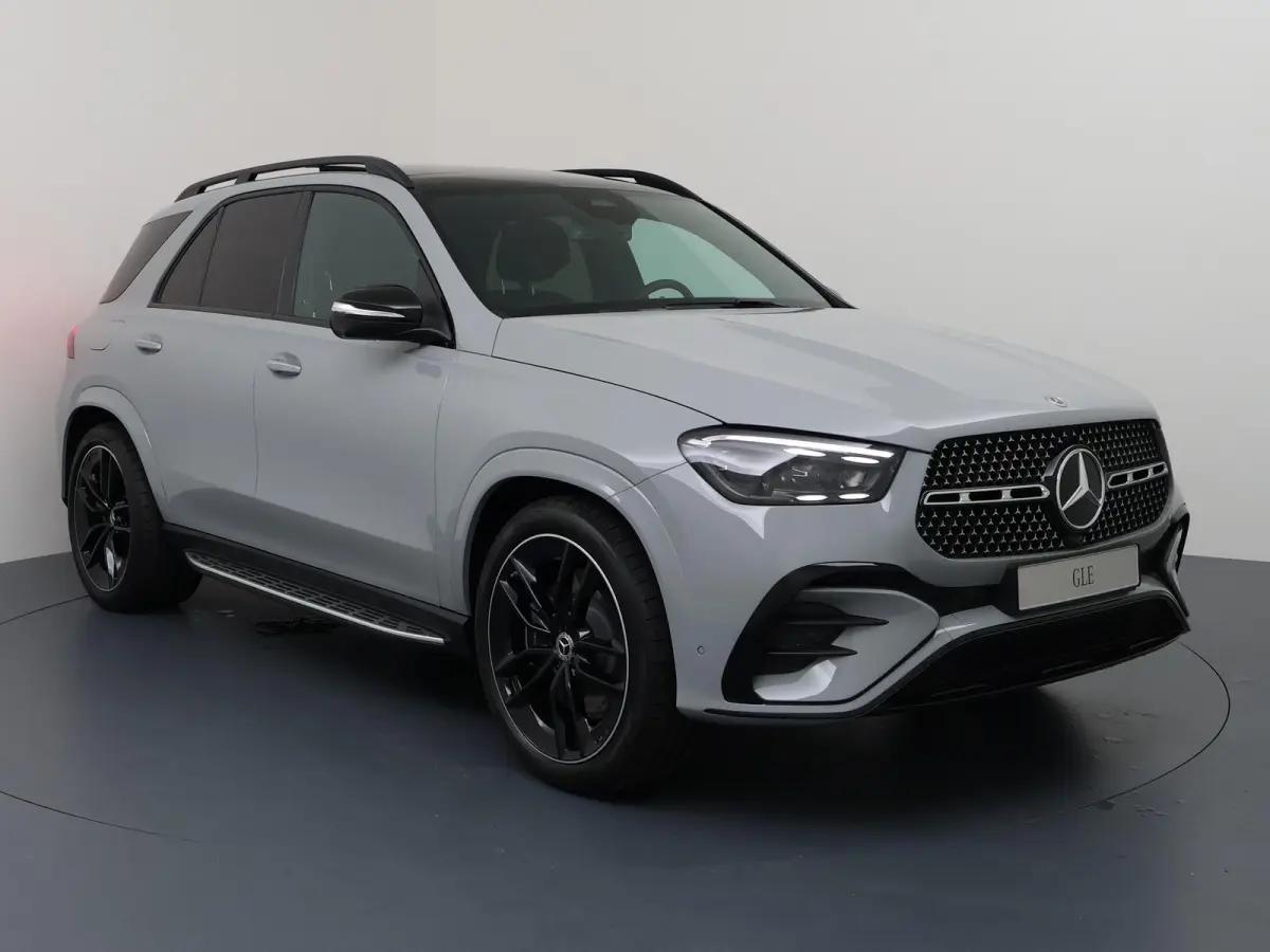 400e 4MATIC Sport Edition | Premium Plus | Panoramaschuifdak | AIRMATIC | Trekhaak | Burmester | Massagestoelen | 22 inch AMG Velgen | Winter pakket | Night |
