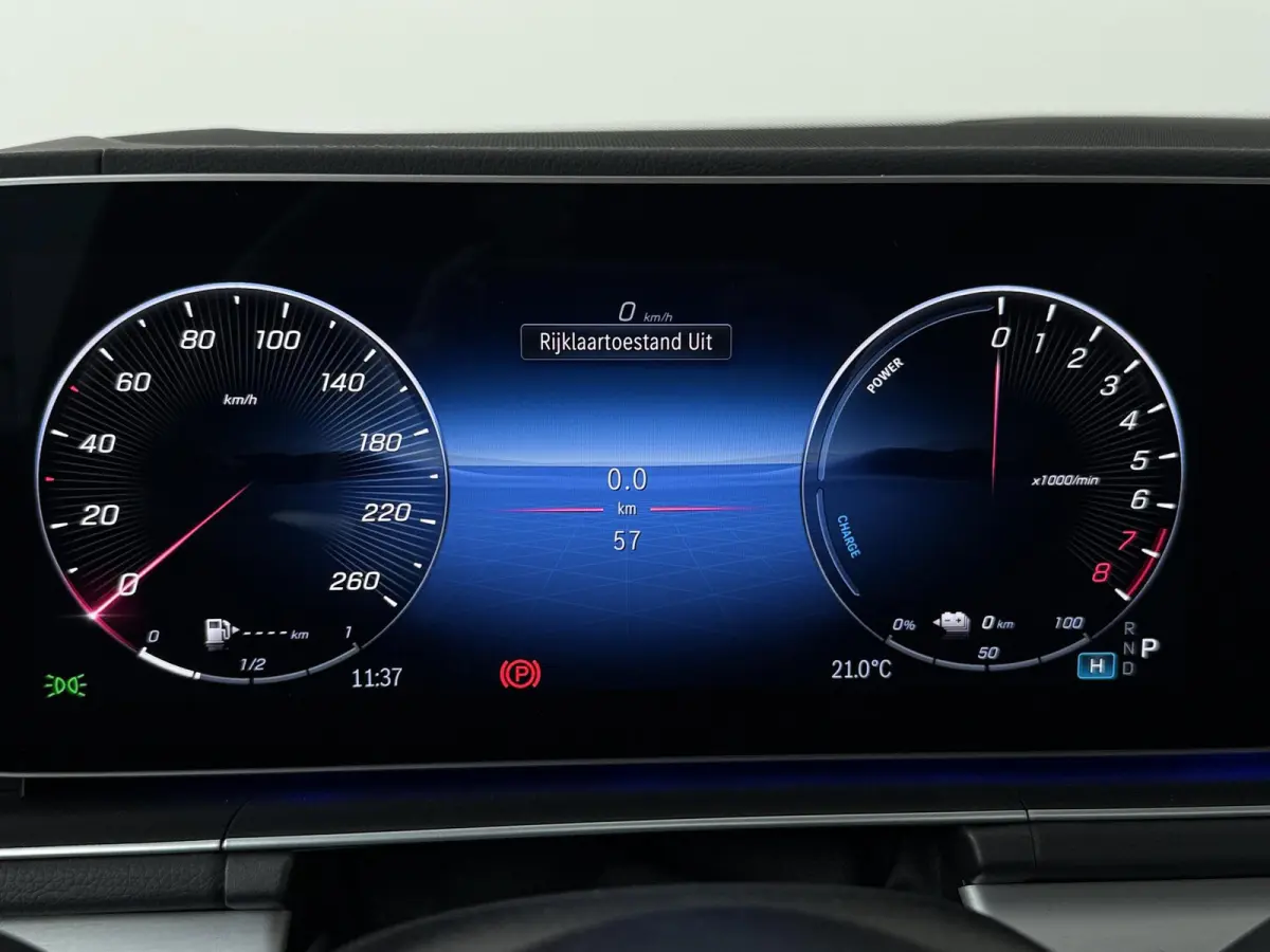 400e 4MATIC Sport Edition | Premium Plus | Panoramaschuifdak | AIRMATIC | Trekhaak | Burmester | Massagestoelen | 22 inch AMG Velgen | Winter pakket | Night |