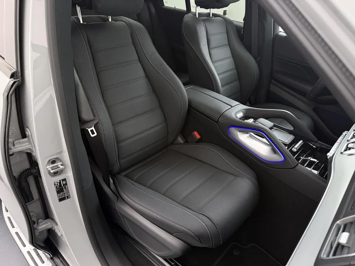 400e 4MATIC Sport Edition | Premium Plus | Panoramaschuifdak | AIRMATIC | Trekhaak | Burmester | Massagestoelen | 22 inch AMG Velgen | Winter pakket | Night |
