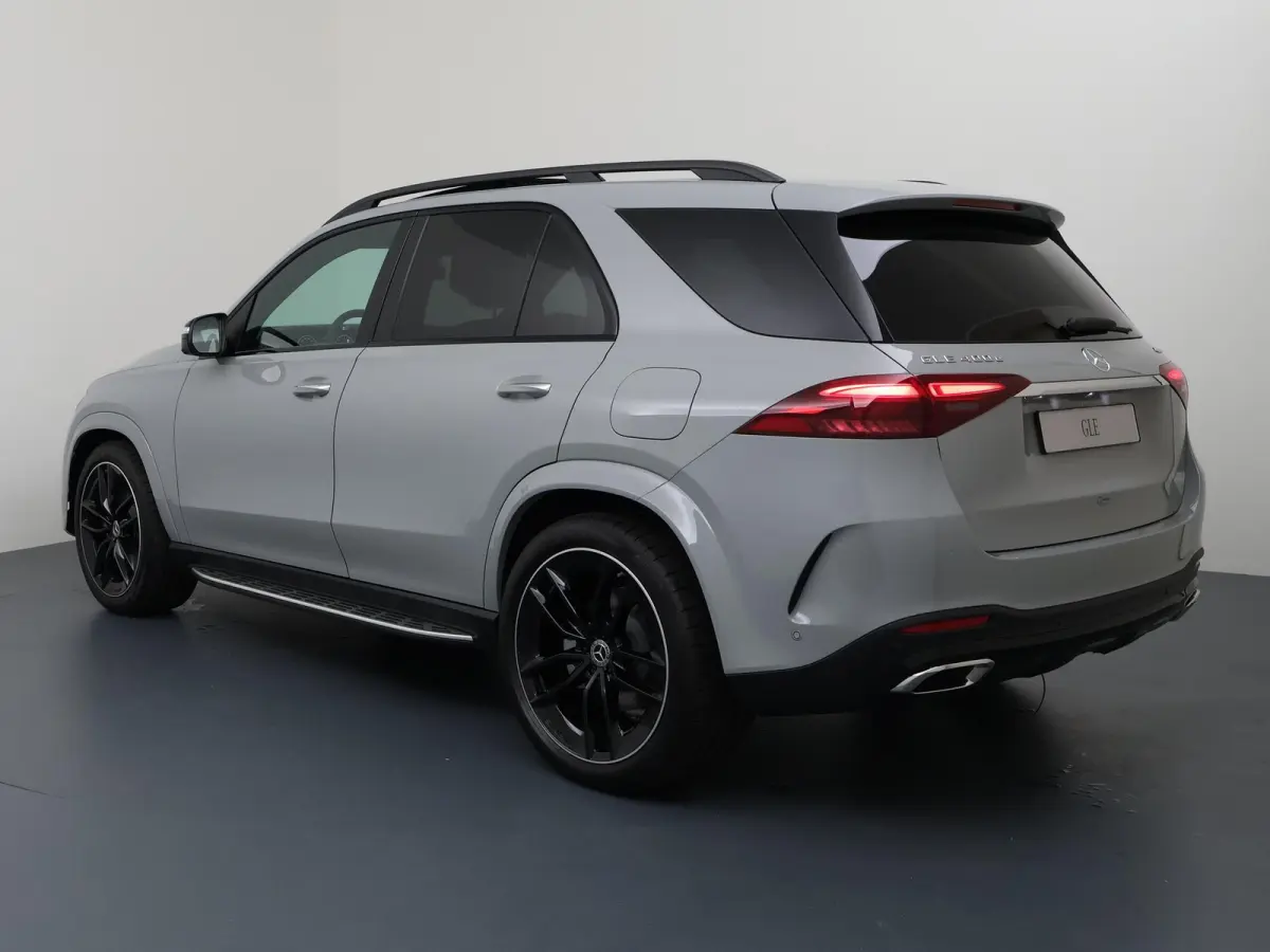 400e 4MATIC Sport Edition | Premium Plus | Panoramaschuifdak | AIRMATIC | Trekhaak | Burmester | Massagestoelen | 22 inch AMG Velgen | Winter pakket | Night |