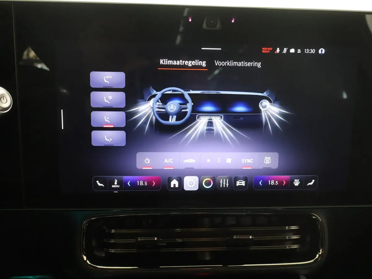 250+ Launch Edition 85.5 kWh | Night | Panoramadak | Stoelverwarming | DISTRONIC | Achteruitrijcamera | Dodehoekassistent | Trekhaak |