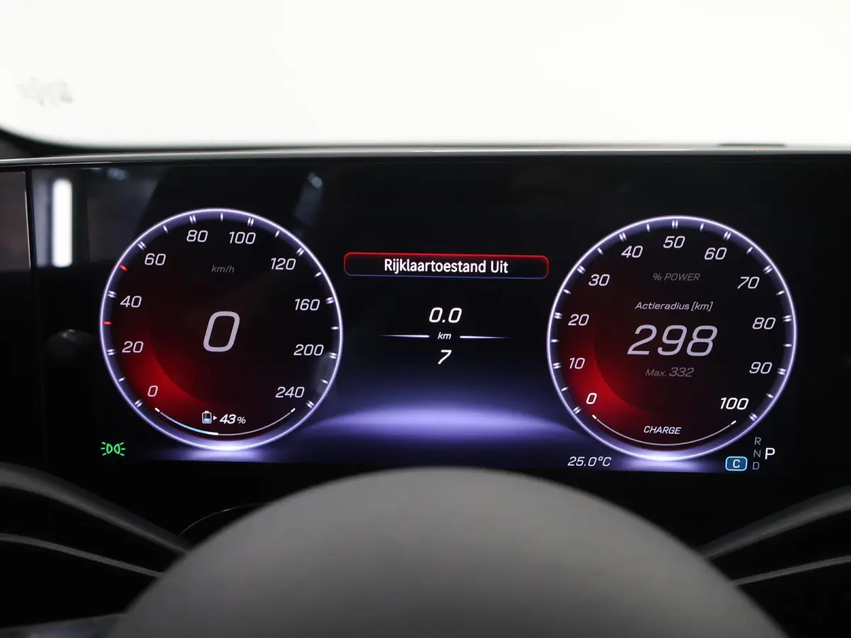 250+ Launch Edition 85.5 kWh | Night | Panoramadak | Stoelverwarming | DISTRONIC | Achteruitrijcamera | Dodehoekassistent | Trekhaak |