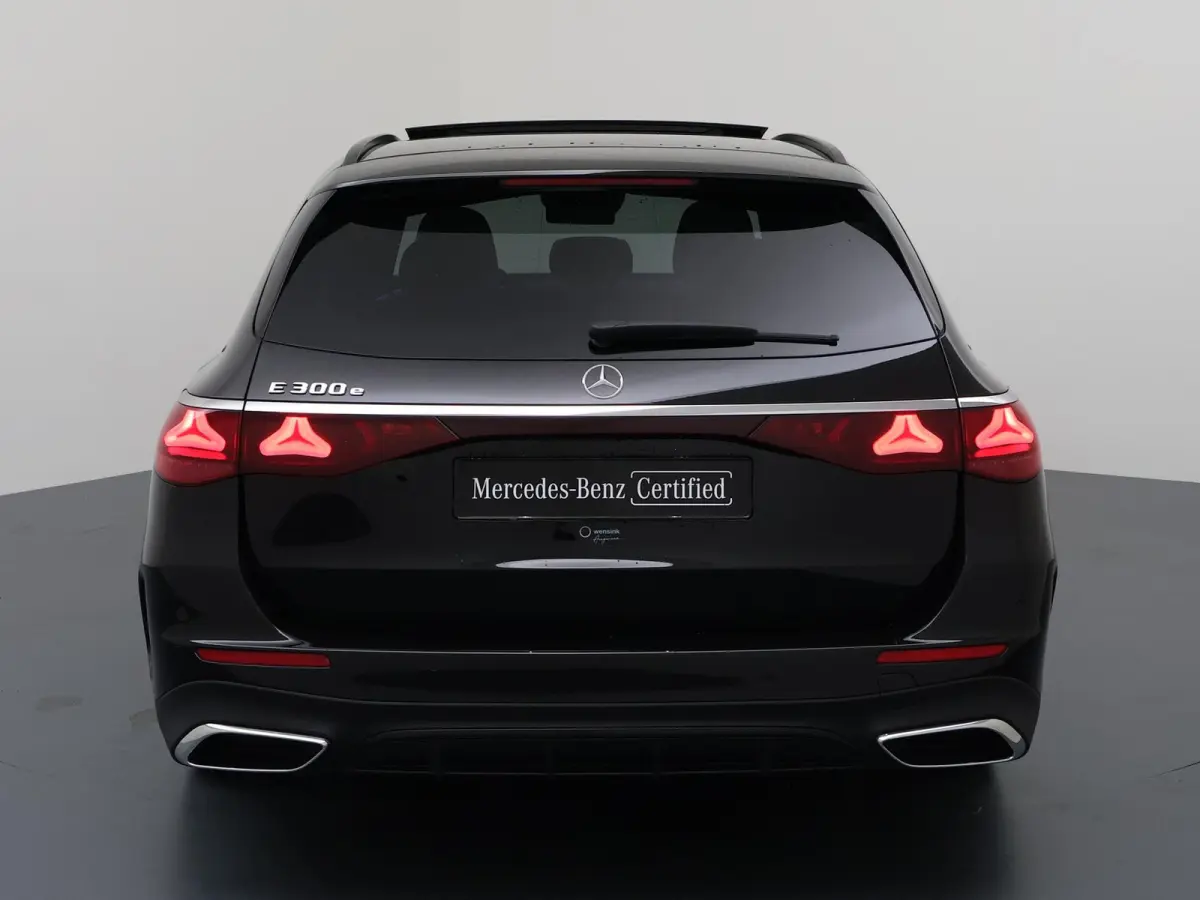 300e Sport Edition | AMG | Panoramaschuifdak | Premium Plus | Night | Rijassistentiepakket Plus | Stoelventilatie/-verwarming voor