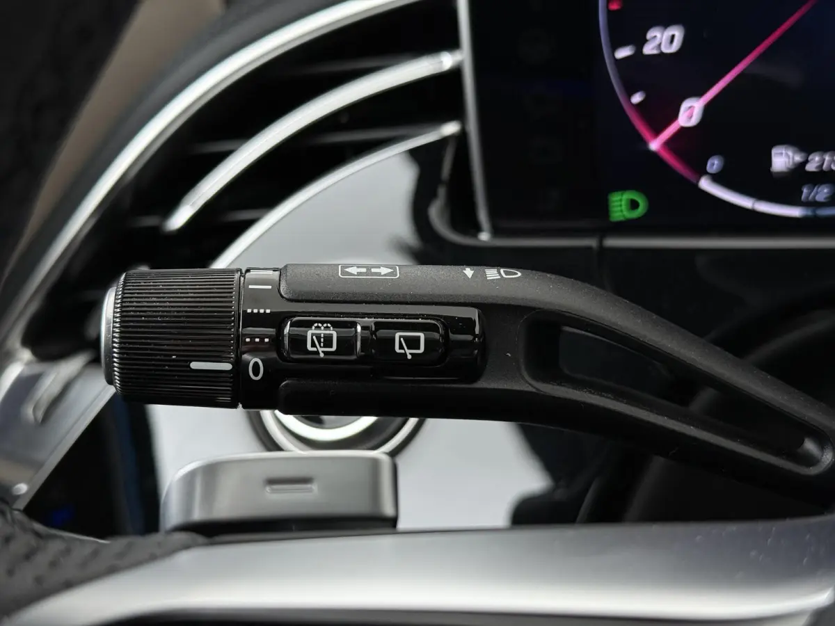 300e Sport Edition | AMG | Panoramaschuifdak | Premium Plus | Night | Rijassistentiepakket Plus | Stoelventilatie/-verwarming voor
