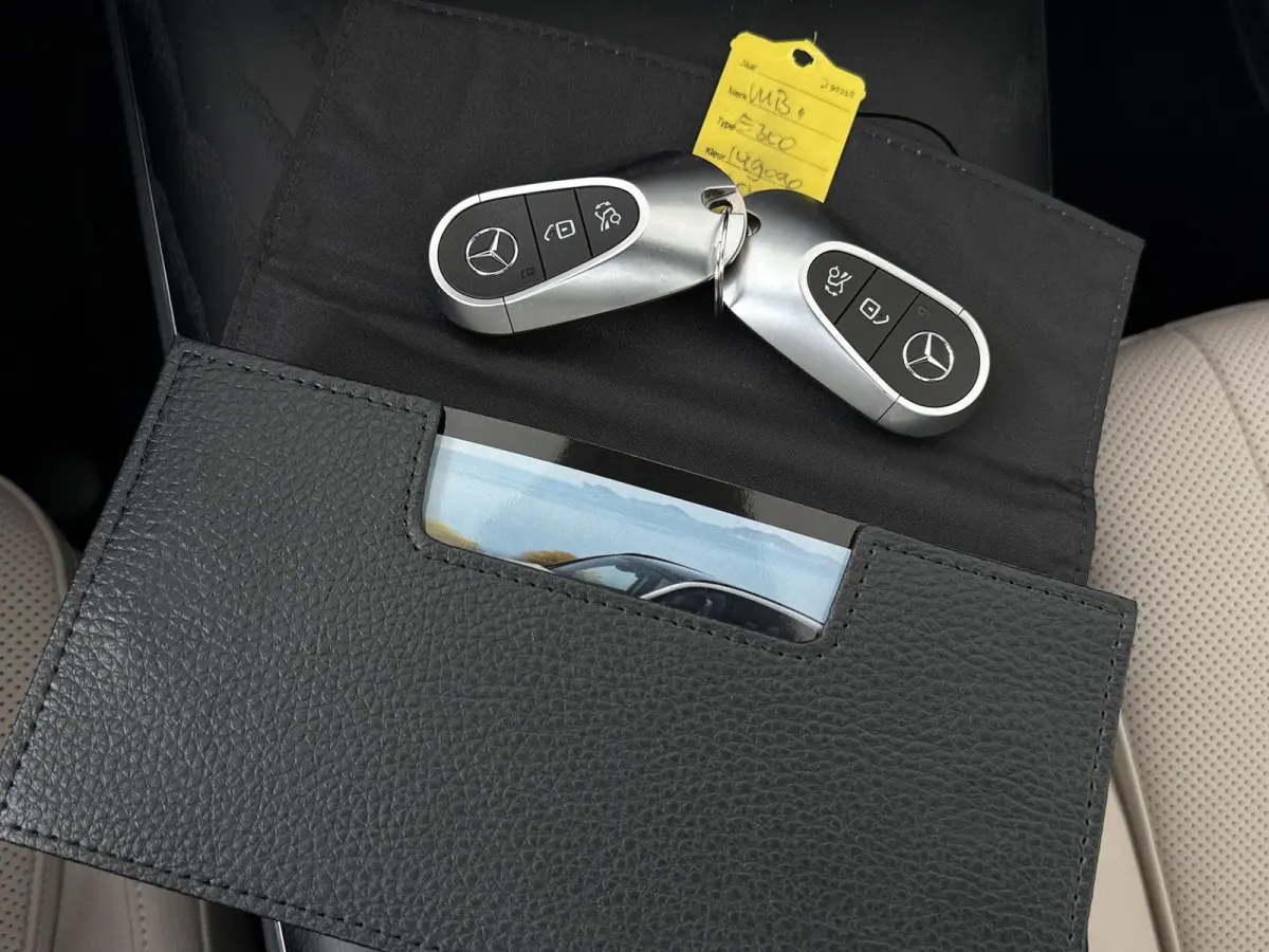 300e Sport Edition | AMG | Panoramaschuifdak | Premium Plus | Night | Rijassistentiepakket Plus | Stoelventilatie/-verwarming voor