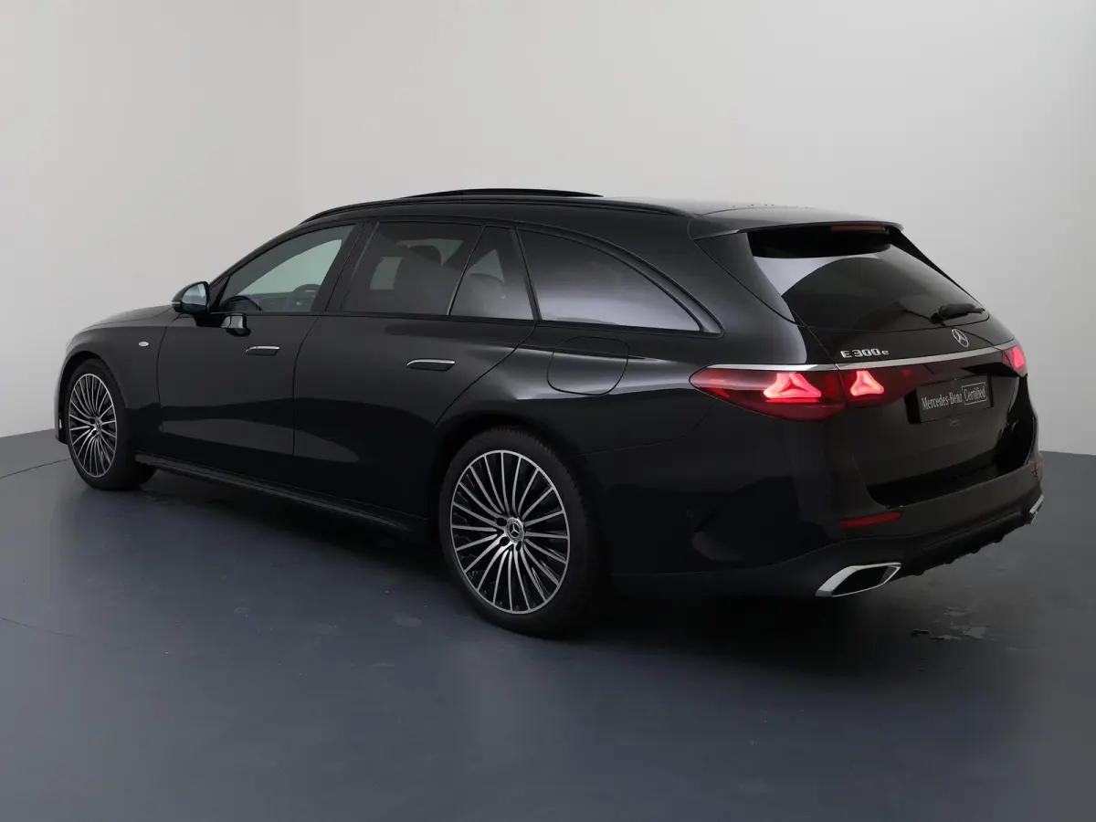 300e Sport Edition | AMG | Panoramaschuifdak | Premium Plus | Night | Rijassistentiepakket Plus | Stoelventilatie/-verwarming voor