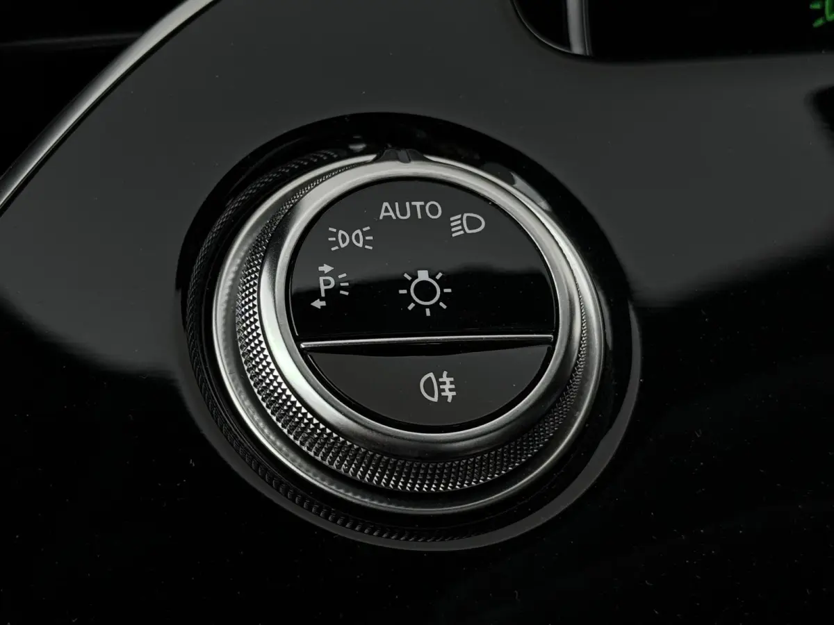 300e Sport Edition | AMG | Panoramaschuifdak | Premium Plus | Night | Rijassistentiepakket Plus | Stoelventilatie/-verwarming voor