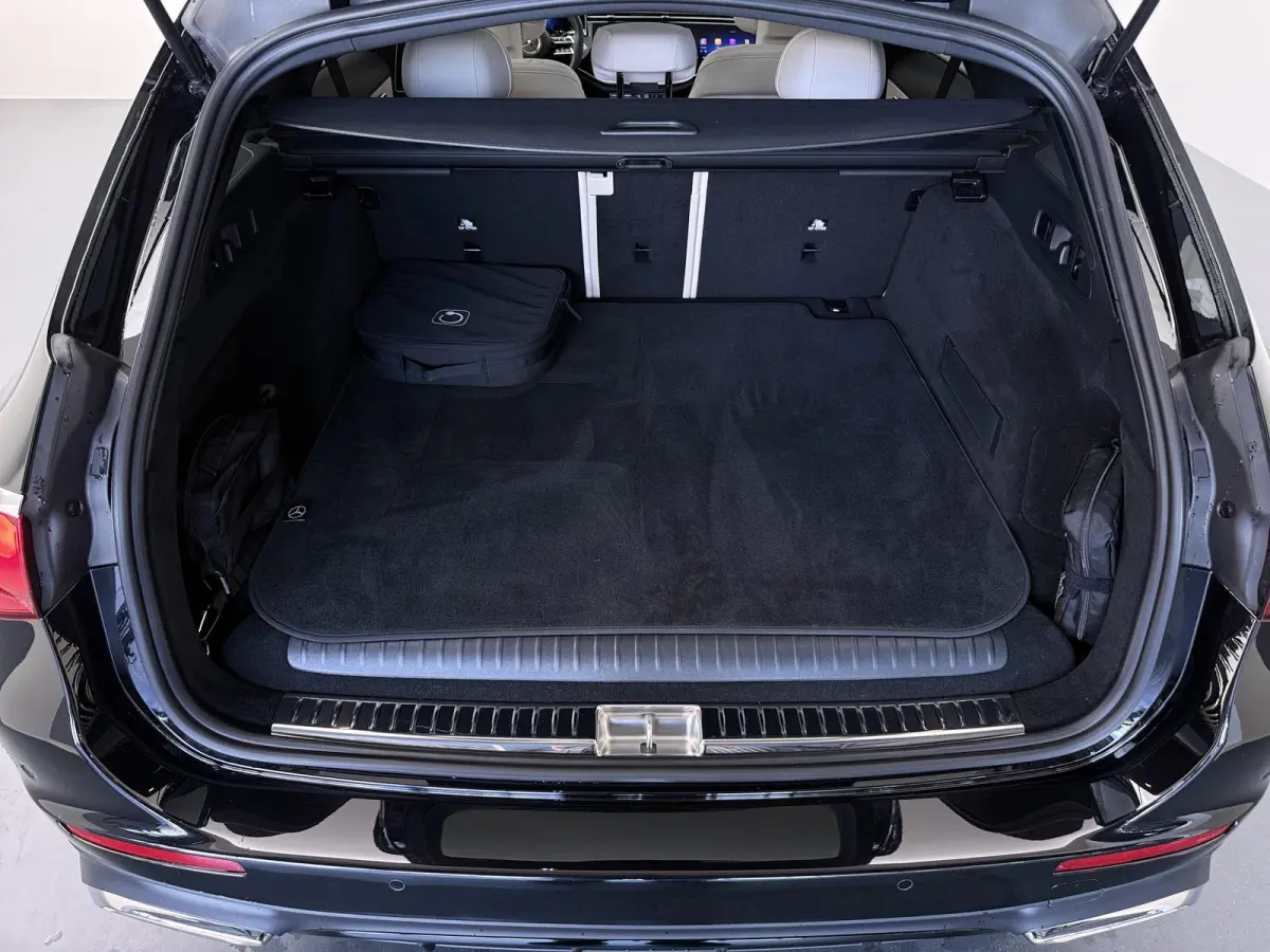 300e Sport Edition | AMG | Panoramaschuifdak | Premium Plus | Night | Rijassistentiepakket Plus | Stoelventilatie/-verwarming voor