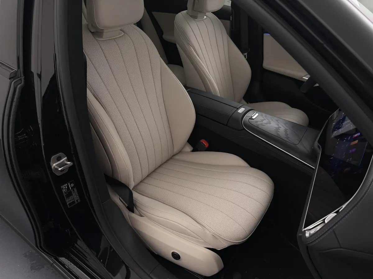 300e Sport Edition | AMG | Panoramaschuifdak | Premium Plus | Night | Rijassistentiepakket Plus | Stoelventilatie/-verwarming voor