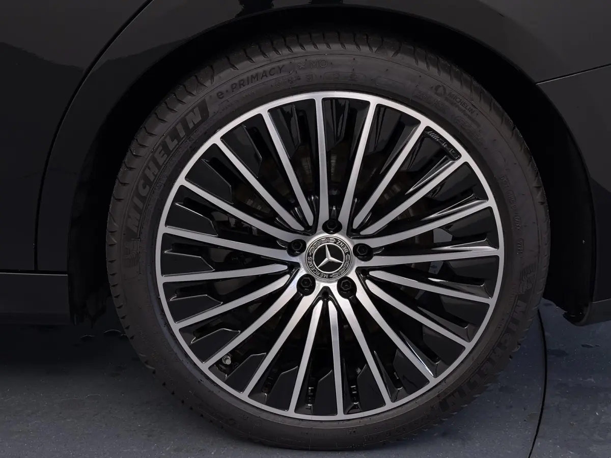 300e Sport Edition | AMG | Panoramaschuifdak | Premium Plus | Night | Rijassistentiepakket Plus | Stoelventilatie/-verwarming voor
