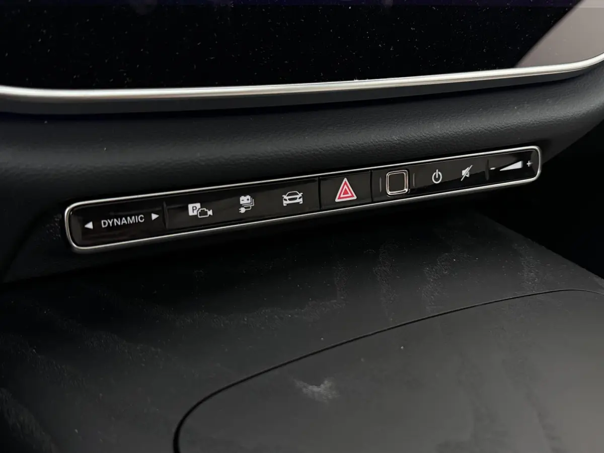 300e Sport Edition | AMG | Panoramaschuifdak | Premium Plus | Night | Rijassistentiepakket Plus | Stoelventilatie/-verwarming voor