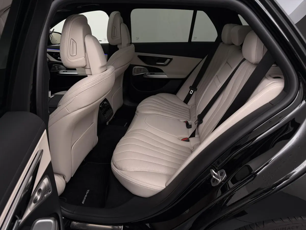 300e Sport Edition | AMG | Panoramaschuifdak | Premium Plus | Night | Rijassistentiepakket Plus | Stoelventilatie/-verwarming voor