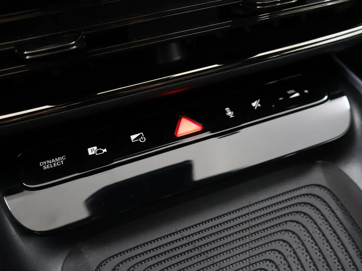 250+ Launch Edition 85.5 kWh | Panoramadak | AMG-styling | Adaptieve cruisecontrol | Nightpakket |