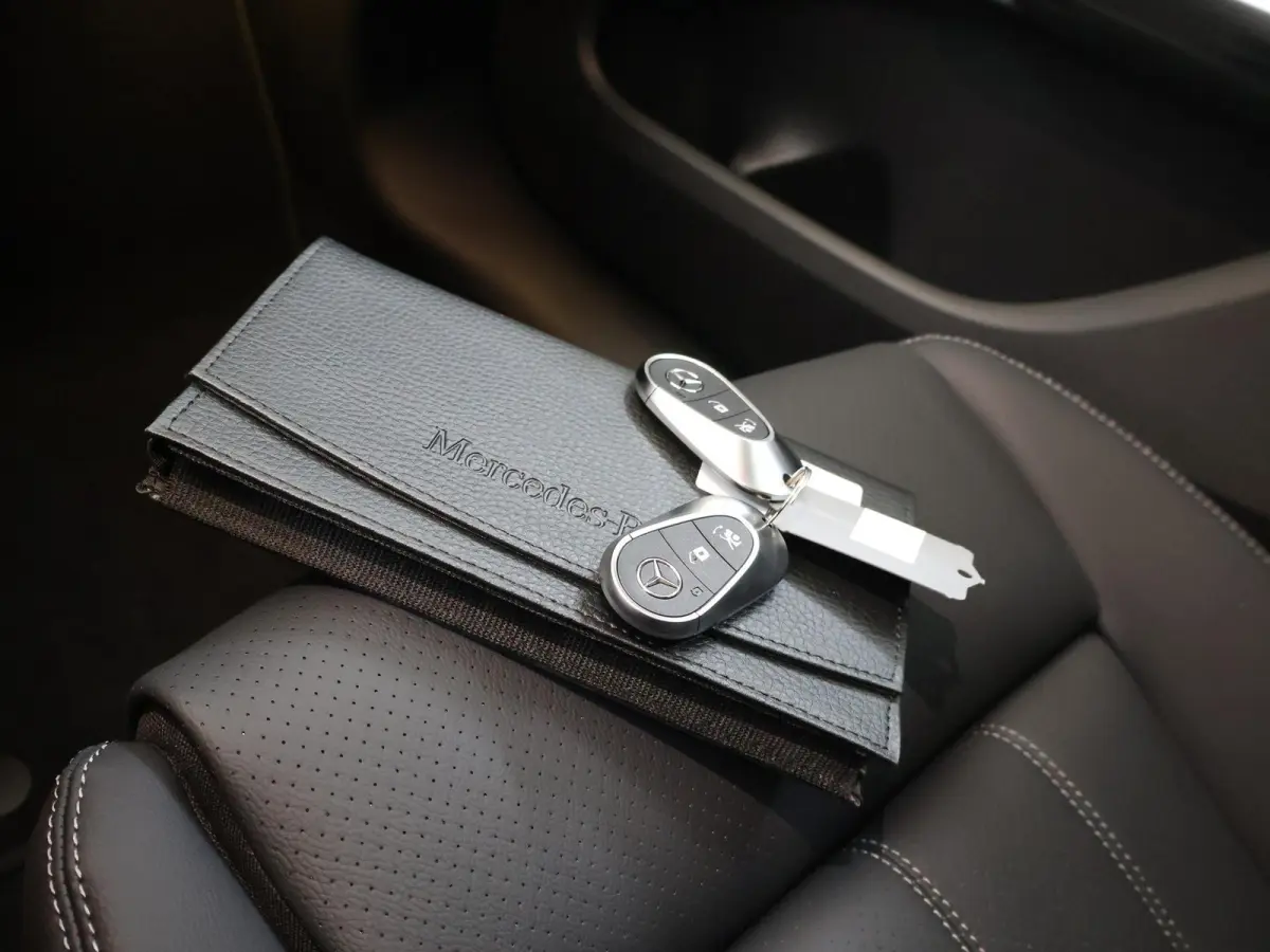 400 4MATIC Launch Edition 94 kWh | Trekhaak | Hyperscreen | Parkeerpakket | Premium Pakket | Night | Burmester |