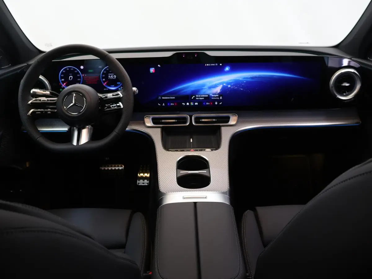 400 4MATIC Launch Edition 94 kWh | Trekhaak | Hyperscreen | Parkeerpakket | Premium Pakket | Night | Burmester |