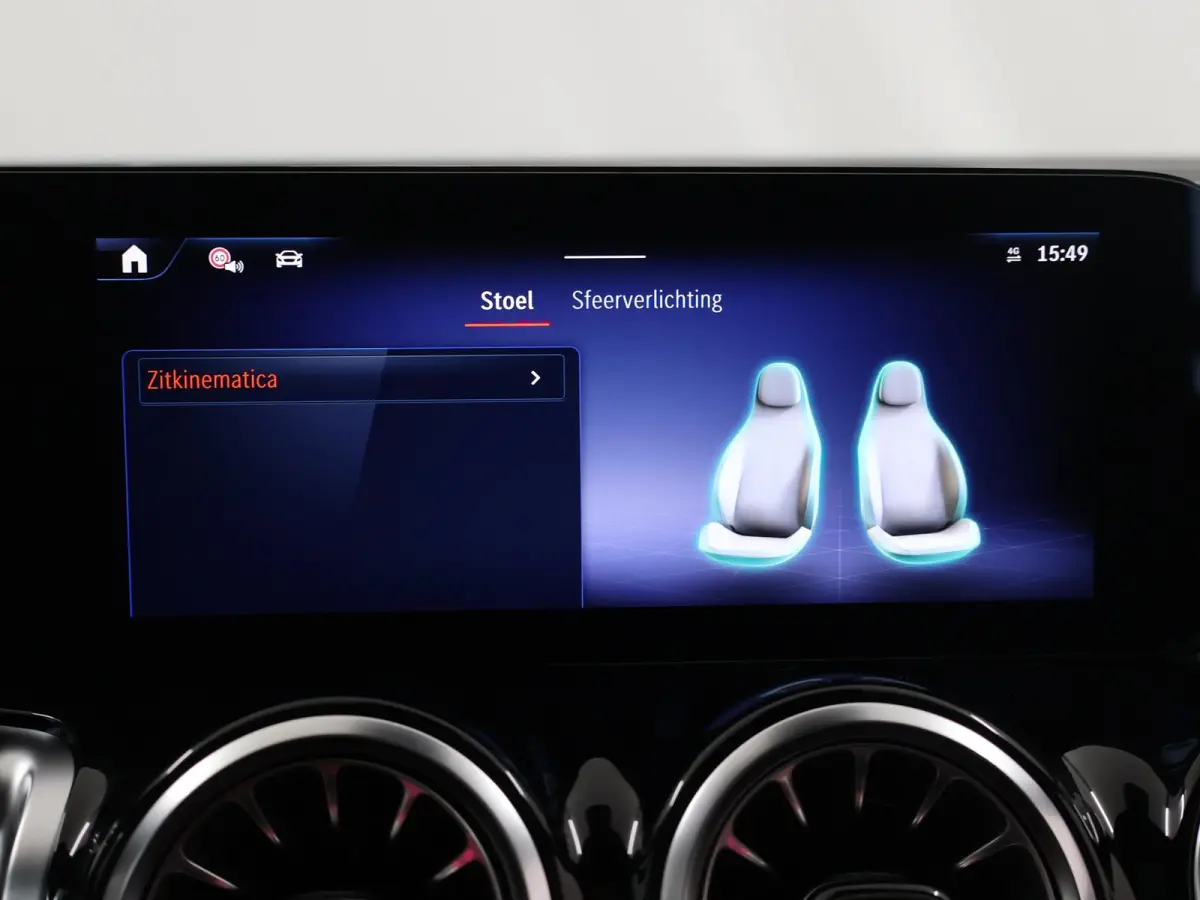 250+ Business Solution AMG 71 kWh | Panoramaschuifdak | Dodehoekassistent | DAB+ | Led-Koplampen | 360° camera |