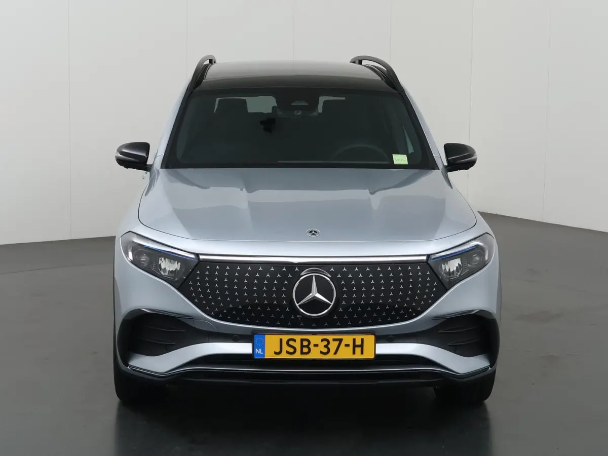 250+ Business Solution AMG 71 kWh | Panoramaschuifdak | Dodehoekassistent | DAB+ | Led-Koplampen | 360° camera |