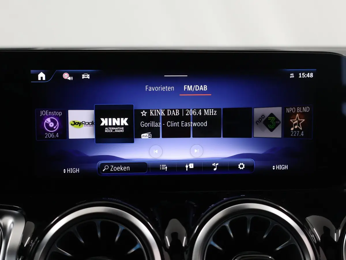 250+ Business Solution AMG 71 kWh | Panoramaschuifdak | Dodehoekassistent | DAB+ | Led-Koplampen | 360° camera |