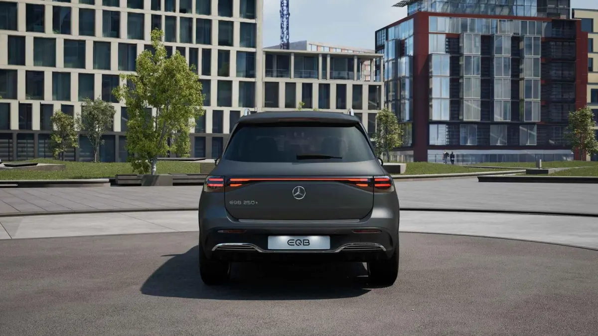 250+ AMG Line 71 kWh | Memory | 360 graden camera | Sfeerverlichting | Keyless |
