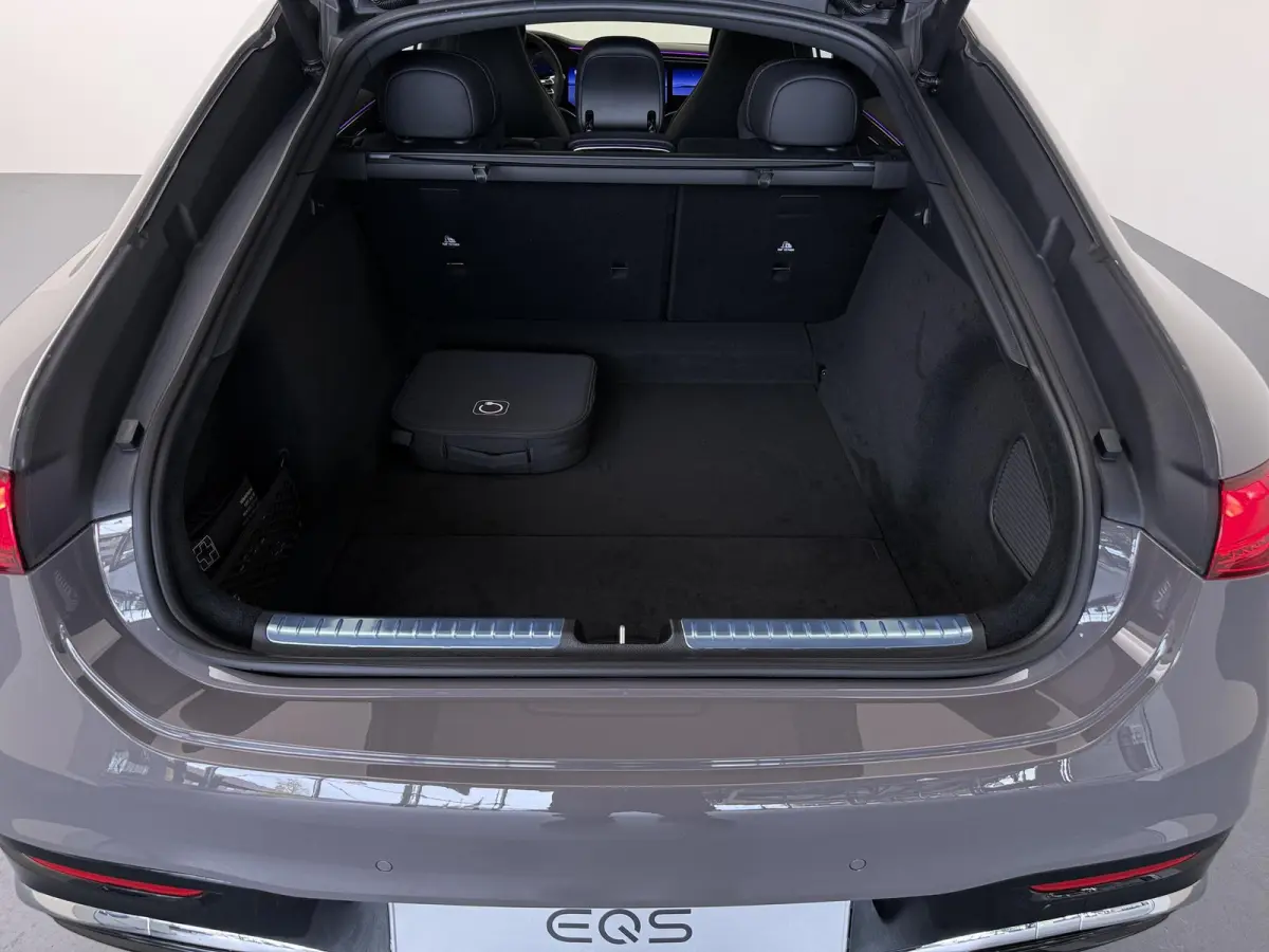 450+ AMG Line 122 kWh | Premium pakket | 22” lichtmetalen AMG-velgen | Verwarmde voorruit | Verwarmd stuurwiel | Hyperscreen |