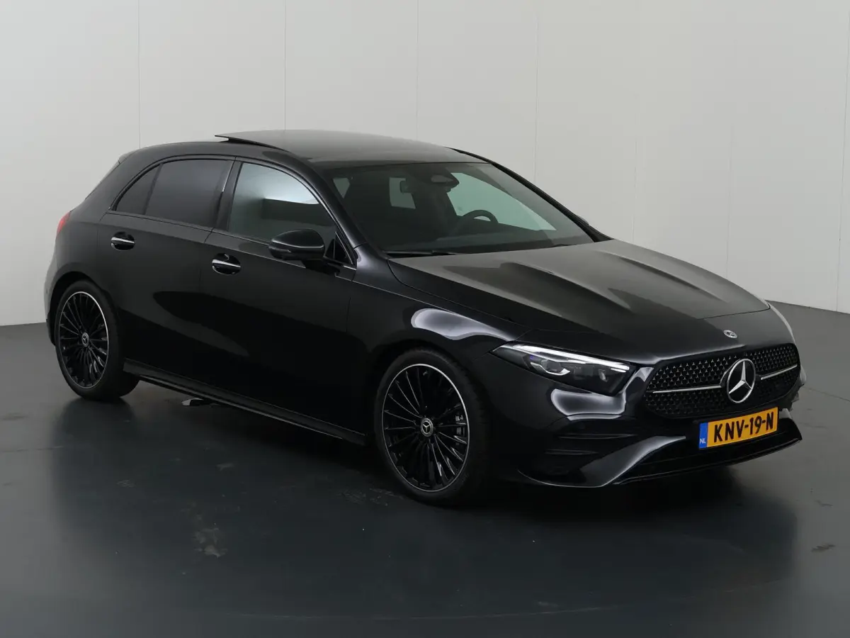180 Business Solution AMG | Panoramaschuifdak | Premium plus | Head-Up | Stoelverwarming | Achteruitrijcamera |  MULTIBEAM LED |