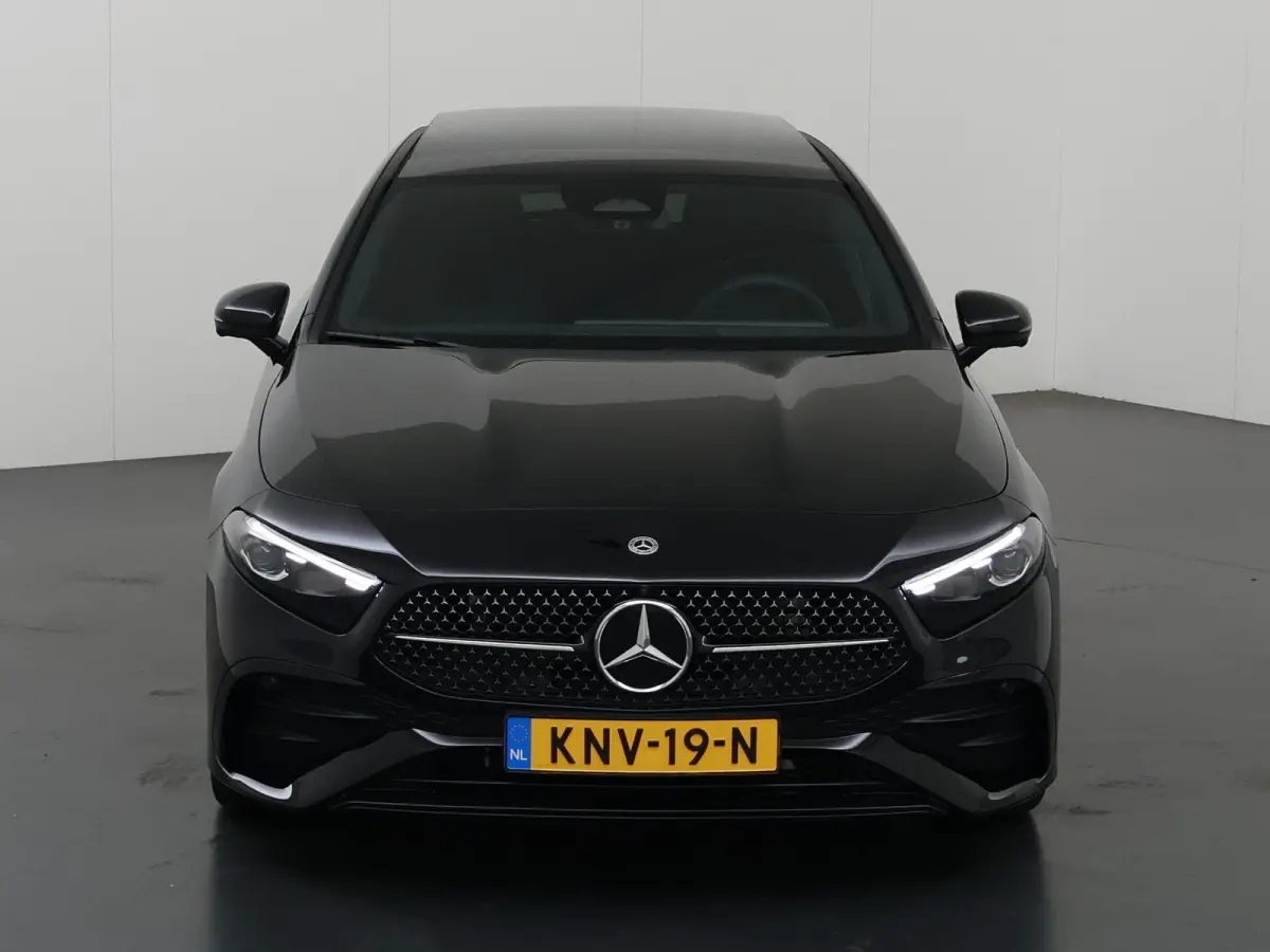 180 Business Solution AMG | Panoramaschuifdak | Premium plus | Head-Up | Stoelverwarming | Achteruitrijcamera |  MULTIBEAM LED |