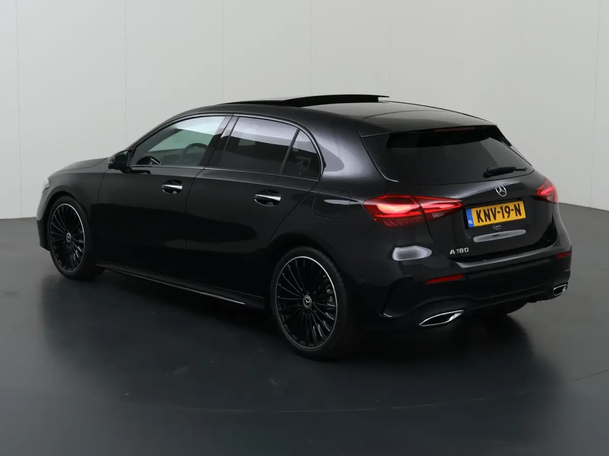 180 Business Solution AMG | Panoramaschuifdak | Premium plus | Head-Up | Stoelverwarming | Achteruitrijcamera |  MULTIBEAM LED |