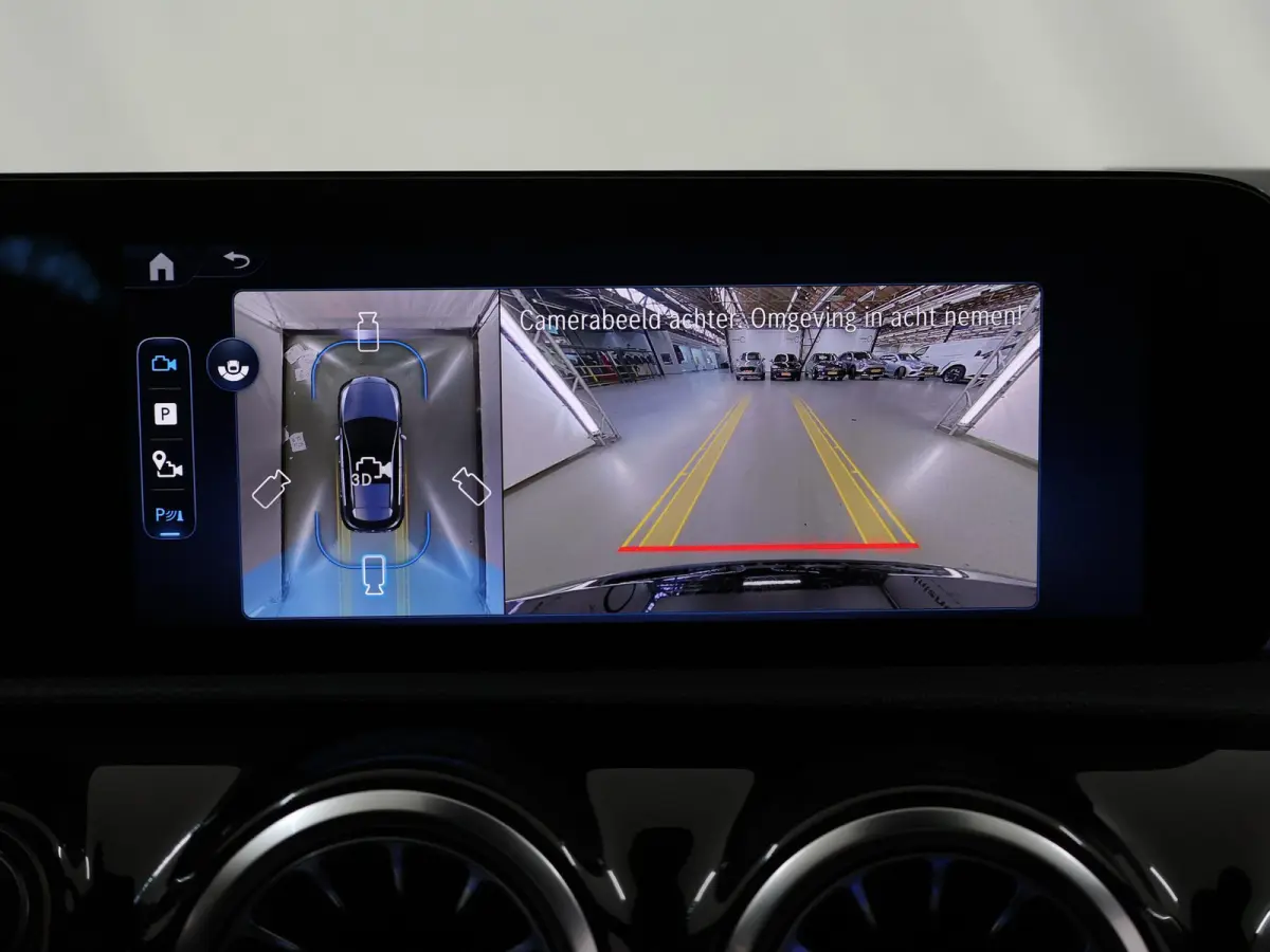 180 Business Solution AMG | Panoramaschuifdak | Premium plus | Head-Up | Stoelverwarming | Achteruitrijcamera |  MULTIBEAM LED |