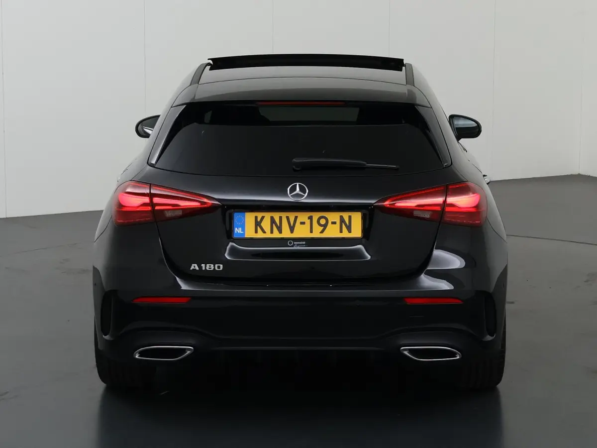 180 Business Solution AMG | Panoramaschuifdak | Premium plus | Head-Up | Stoelverwarming | Achteruitrijcamera |  MULTIBEAM LED |