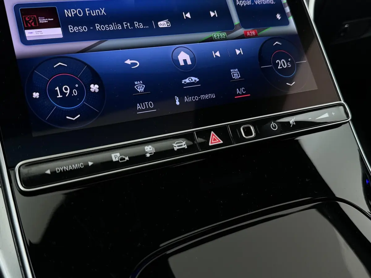 300e AMG Line | Panoramaschuifdak | Night | Premium pakket | Winter pakket | Augmented Reality Navigation