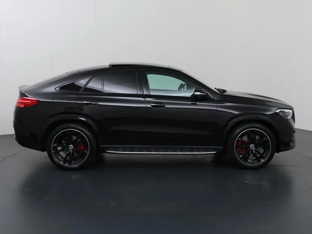 350 de 4MATIC AMG Line Premium Plus | Luchtvering | Night | Panoramadak | Trekhaak | Burmester | Headup | Treeplanken | Zwart leer |