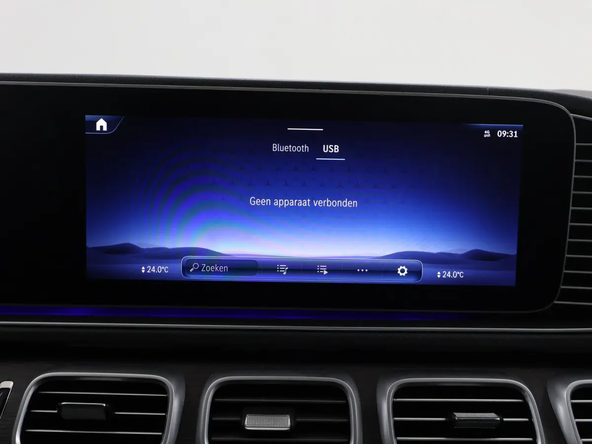 350 de 4MATIC AMG Line Premium Plus | Luchtvering | Night | Panoramadak | Trekhaak | Burmester | Headup | Treeplanken | Zwart leer |