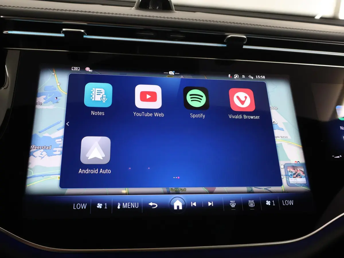 300e Sport Edition | Panoramaschuifdak | Premium Plus | Rijassistentiepakket Plus | Night | Head-up display | Burmester