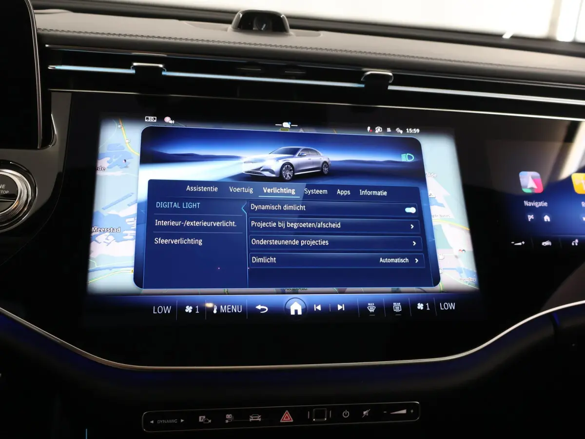 300e Sport Edition | Panoramaschuifdak | Premium Plus | Rijassistentiepakket Plus | Night | Head-up display | Burmester