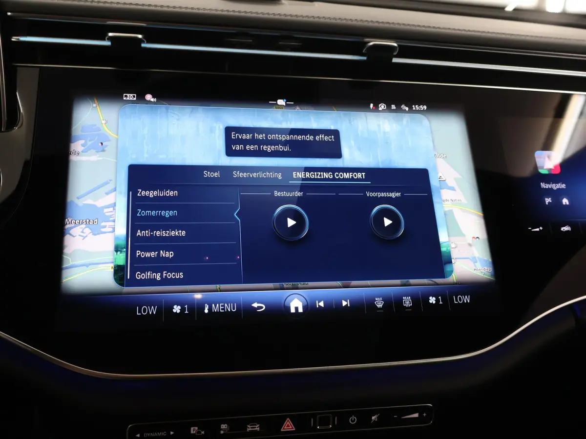 300e Sport Edition | Panoramaschuifdak | Premium Plus | Rijassistentiepakket Plus | Night | Head-up display | Burmester