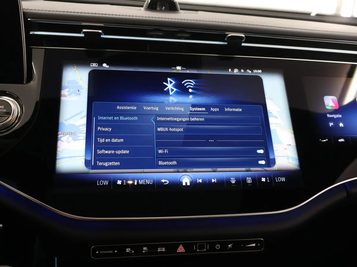 300e Sport Edition | Panoramaschuifdak | Premium Plus | Rijassistentiepakket Plus | Night | Head-up display | Burmester