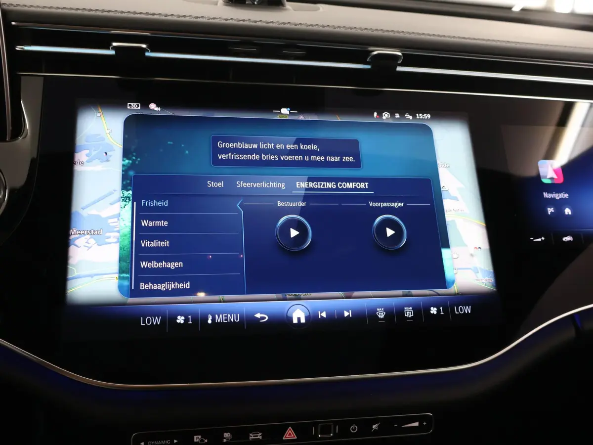 300e Sport Edition | Panoramaschuifdak | Premium Plus | Rijassistentiepakket Plus | Night | Head-up display | Burmester