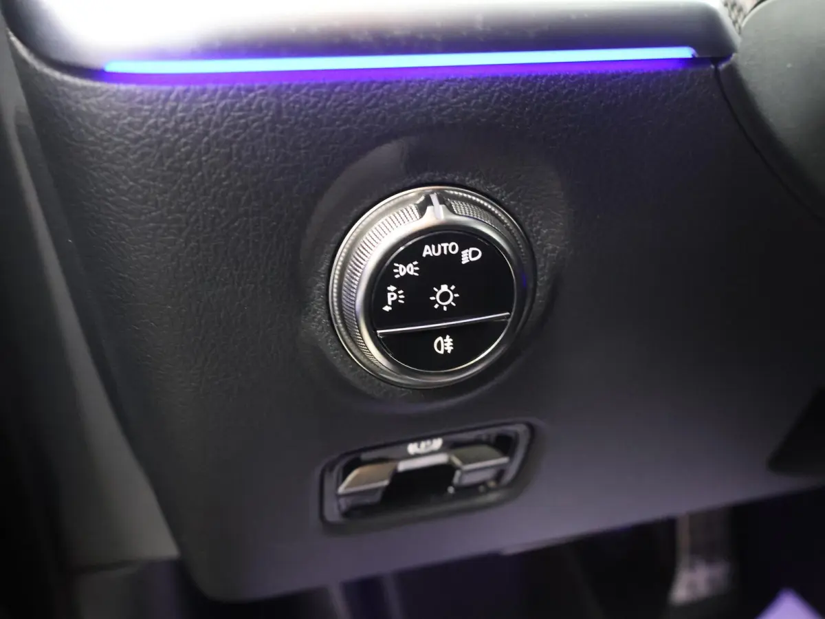 300e Business Solution AMG | Panoramaschuifdak |  Rijassistentiepakket Plus | Trekhaak | Burmester | DIGITAL LIGHT |  Night