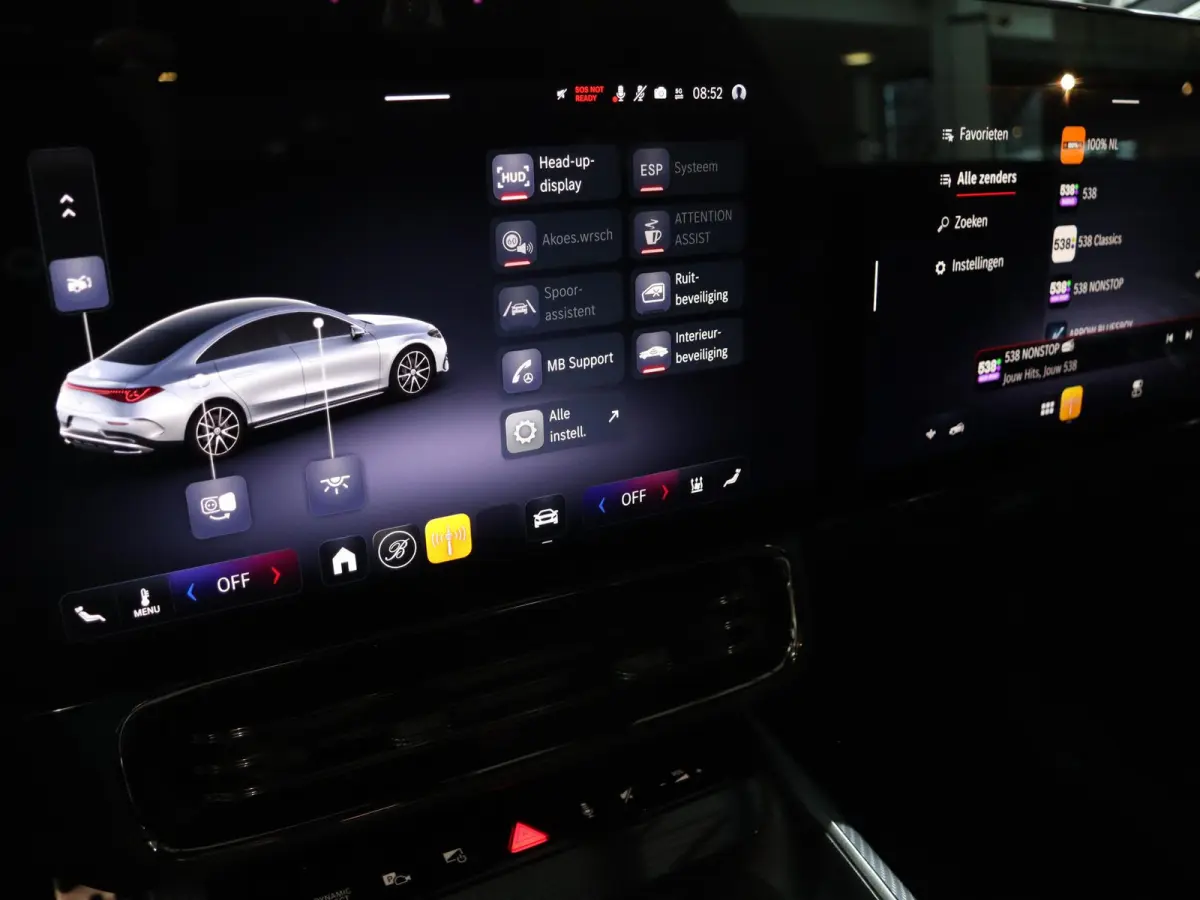 200 Business Solution AMG 58 kWh | Panoramadak | Premium Pakket | Superscreen | Trekhaak | Head-Up |